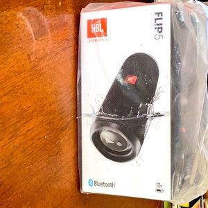 NEW  JBL Hartman FLIP5 portable waterproof Bluetooth speaker
